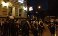 В Москве сотрудников офиса «За права человека» полиция бесцеремонно выкинула на улицу